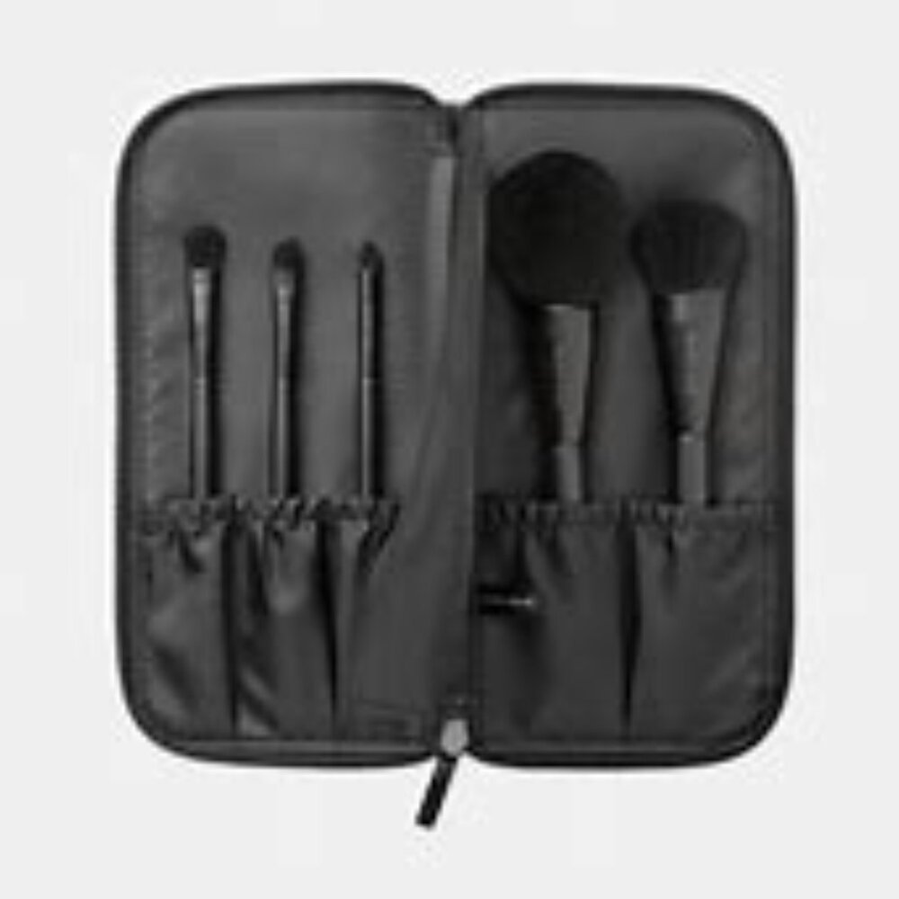 Essential brush collection